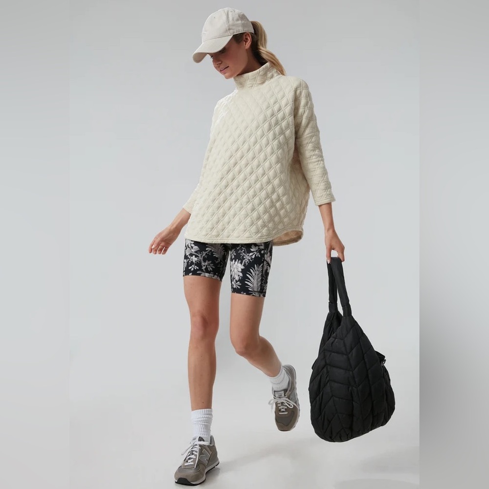 Tuckernuck Tnuck Sport Sand Quilted Funnel Pullover Size XS/Small